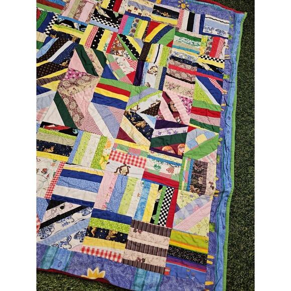 Vintage Handmade Scrappy Crazy Quilt Disney Mickey Mouse Characters 56" X 45" - Picture 7 of 7